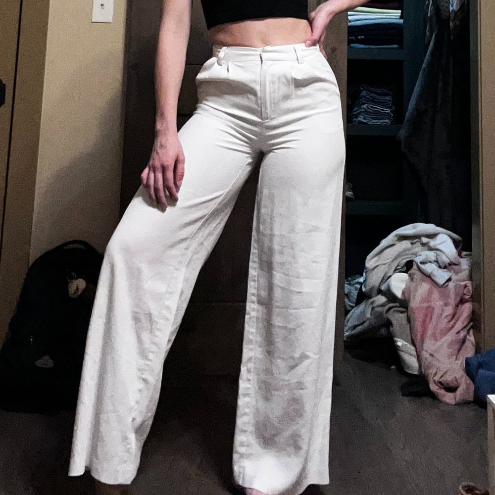 white pants - Picture 3 of 4